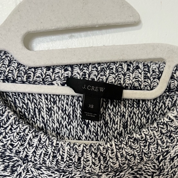 Cable-knit thick sweater - Picture 3 of 3